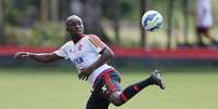 Armero não continua no Flamengo em 2016  Foto: Cleber Mendes / LANCE!Press