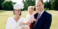 Princesa junto ao casal real  Foto: Instagram/Kensington Palace / Reprodução
