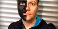 Michel Teló posta foto com metade do rosto pintado de preto, nesta quinta-feira (9)   Foto: @micheltelo / Instagram/Reprodução