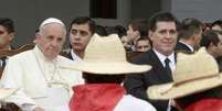 Papa disse desejar que algum dia o Comitê do Prêmio Nobel desse um Prêmio à mulher paraguaia  Foto: CIRO FUSCO / EFE