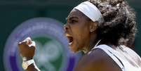 Serena Williams comemora ponto na final de Wimbledon  Foto: Facundo Arrizabalaga / EFE