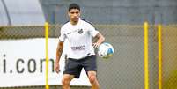 Renato - Treino do Santos  Foto: Ricardo Saibun / Santos FC