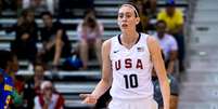 Breanna Stewart mostrou seu cartão de visitas na vitória dos Estados Unidos sobre o Brasil  Foto: Eduardo Palacio / Terra