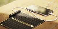 Solar Paper mede 19 centímetros de altura por nove centímetros de largura e pesa apenas 120 gramas  Foto: Eco Desenvolvimento