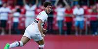 Pato abriu o placar para o São Paulo após cruzamento certeiro de Carlinhos  Foto: Alexandre Schneider / Getty Images