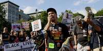 Desde a morte de Brown, dia 9 de agosto de 2014, os protestos contra a discriminação policial contra os negros se estenderam da pequena Ferguson para mais de 170 cidades dos EUA.  Foto: EFE