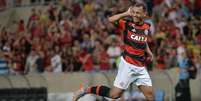 Alan Patrick continua no Flamengo por mais uma temporada  Foto: Pedro Martins/Agif / Gazeta Press