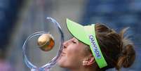 Belinda Bencic levantou o troféu em Toronto, o segundo da carreira da tenista suíça  Foto: Getty Images