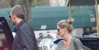 Gisele Bündchen e Tom Brady deixam prédio juntos após rumores de separação  Foto: The Grosby Group