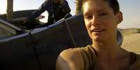 Olivia Jackson como dublê em set de filmagem do filme 'Mad Max'  Foto: Olivia Jackson / Facebook / Reprodução