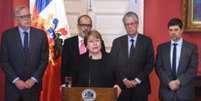 Pronunciamento da presidente após o terremoto de quarta-feira; Bachelet está em seu segundo mandato  Foto:  EPA
