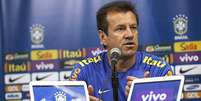 Dunga convoca nesta quinta-feira os jogadores que defenderão a Seleção Brasileira nos dois primeiros compromissos (Chile e Venezuela) das Eliminatórias para a Copa 2018  Foto: Leo Correa / MoWA Press