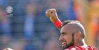 Vidal comemora após marcar primeiro gol do Bayern diante do Darmstadt   Foto: Reprodução / Twitter