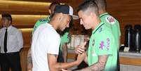 Neymar e Philippe Coutinho em Viamão - Seleção Brasileira  Foto: Rafael Ribeiro / CBF