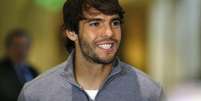 Kaká chega ao hotel em que a Seleção Brasileira está em Santiago  Foto: Leo Correa  /  MoWA Press