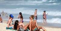 Grazi Massafera curtiu sábado de sol na praia do Pepino em São Conrado  Foto: Dilson Silva / AgNews