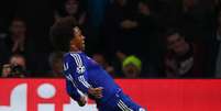 Mesmo com a má fase do Chelsea, Willian foi considerado um dos 11 melhores na fase de grupos da Liga  Foto: Clive Rose / Getty Images 