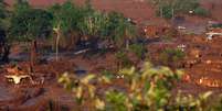 Duas barragens pertencentes à mineradora Samarco se romperam na tarde desta quinta-feira (5), no distrito de Bento Rodrigues, zona rural a 23 quilômetros de Mariana, em Minas Gerais, e inundaram a região com lama, rejeitos sólidos e água usados no processo de mineração  Foto: Neno Vianna / EFE