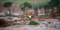 Rompimento de duas barragens da Samarco Mineração causou tragédia na região de Mariana, em Minas Gerais  Foto: EFE