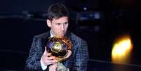 Dá uma forcinha pro Wendell, Messi  Foto: Harold Cunningham / Getty Images