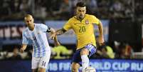 Lucas Lima marcou o gol de empate para o Brasil no segundo tempo, acertando um voleio no rebote de um ataque  Foto: Getty Images