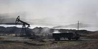 Rússia afirma ter destruído mil caminhões que o Estado Islâmico utilizava para transportar petróleo  Foto: Getty Images