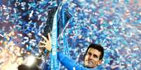 Djokovic conseguiu mais um troféu para a coleção  Foto: Julian Finney / Getty Images