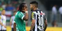 Arouca se desentendeu com Gabigol durante a partida no Allianz Parque  Foto: Marcos Bezerra / Futura Press