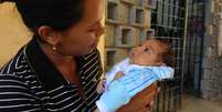 Moradoras do interior de Pernambuco vão a Recife a procura de antendimento para bebês  Foto:  BBC / BBC News Brasil