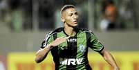 Richarlison, jogador do Am&eacute;rica-MG  Foto: Mour&atilde;o Panda/Gazeta Press