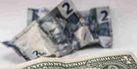Dólar mantém cotação acima de R$ 4  Foto: Rafael Neddermeyer/Fotos Públicas / O Financista