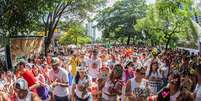 A Prefeitura de Belo Horizonte quer realizar o maior Carnaval da história da cidade. Para isso, mobilizou mais de 4 mil servidores públicos municipais para trabalhar na logística e atendimento aos moradores e foliões, durante todo o feriado  Foto: Facebook/@prefeituradebelohorizonte / Reprodução