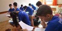 Estudantes treinando para Olimpíada de Matemática, em foto de arquivo; desempenho geral do país ainda é muito inferior ao considerado ideal  Foto: Agência Brasil