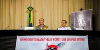 O Ministro da Defesa, Aldo Rebelo, e o Chefe do Estado-Maior conjunto das Forças Armadas, Ademir Sobrinho, durante entrevista coletiva sobre o Dia Nacional de Mobilização contra o mosquito aedes egypti)  Foto: Agência Brasil