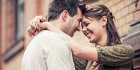 Casais que riem juntos costumam avaliar bem seus relacionamentos.  Foto: iStock/Getty Images / Vivo Mais Saudável