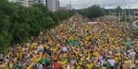 Manifestações em Manaus reuniram 35 mil pessoas na orla de Ponta Negra   Foto: Agência Brasil