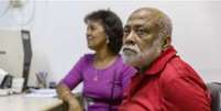 O brasileiro Roque, de 70 anos, ficou cego há 9 por causa da diabetes  Foto: Divulgação/BBC Brasil / BBC News Brasil