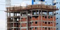 Somente em fevereiro, a construção civil fechou 23,9 mil postos de trabalho no Brasill  Foto: Agência Brasil