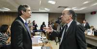 Lindbergh Farias e Aloysio Nunes na reunião da Comissão Processante do Impeachment  Foto: Geraldo Magela/Agência Senado