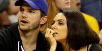 Ashton Kutcher e Mila Kunis  Foto: Ezra Shaw / Getty Images 