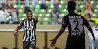 Cazares faz segundo gol na partida entre Atlético-MG e Ponte Preta no estádio Independência  Foto: Igor Ribeiro/Framephoto/Gazeta Press