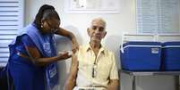 Vacinação contra gripe, sobretudo em idosos, ajuda a  reduzir  número  de  infartos,  diz  o  médico   Luiz Antônio  Machado  César  Foto: Agência Brasil