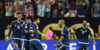 
                        
                        
                    Argentina vence donos da casa com tranquilidade e está na final da Copa América Centenário (Foto: AFP)  Foto: Lance!