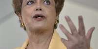 A presidente afastada Dilma Rousseff disse que ainda não decidiu se irá depor na Comissão Processante do Impeachment   Foto: Agência Brasil