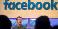 Cerca de 1,65 bilhão de pessoas usam a rede social criada por Mark Zuckerberg pelo menos uma vez por mês  Foto: Getty Images