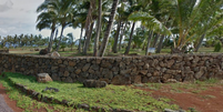A ampliação deste muro ao redor da propriedade de Zuckerberg no Havaí pode ser vista nesta foto do Google Street View   Foto: Google Street View