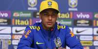 Neymar concedeu nessa terça-feira (26) uma longa entrevista coletiva na Granja Comary na qual falou sobre baladas, comprometimento com a Seleção e o desejo de ser capitão  Foto: Lucas Figueiredo/Mowa Press