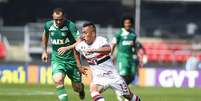 Cueva foi o destaque do São Paulo na reação que garantiu o empate, em casa, após sair perdendo por 2 a 0 para o Chapecoense  Foto: Marcos Bezerra/Futura Press