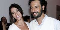 Rodrigo Santoro n&atilde;o acha complicado manter o namoro &agrave; dist&acirc;ncia com Mel Fronckowiak  Foto: AGNews / PurePeople