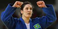 Mayra Aguiar é bronze no Rio de Janero...  Foto: AFP / LANCE!